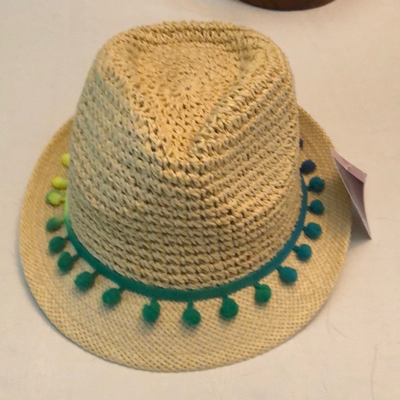 Moo a hat - Picture 4 of 4